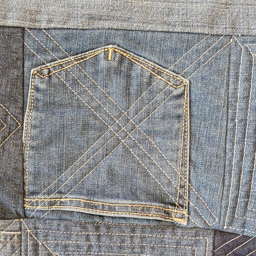 HAND CRAFTED Rag Quilt UPCYCLED Denim Blue Jeans Owl Cotton Fabric 55"x 41" - Picture 12 of 16